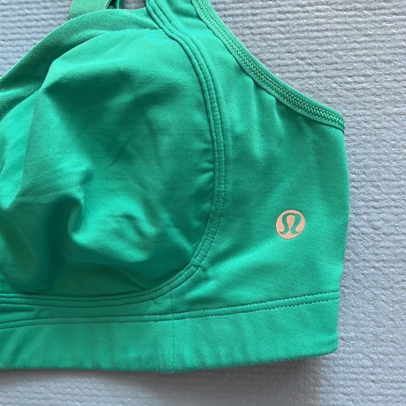 Lululemon Ta Ta Temer Ii, size 04 - Picture 4 of 12
